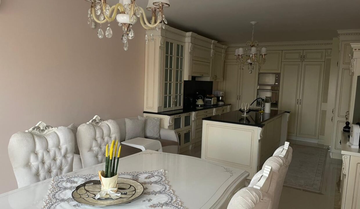 Shtepia Salih Mripa 12