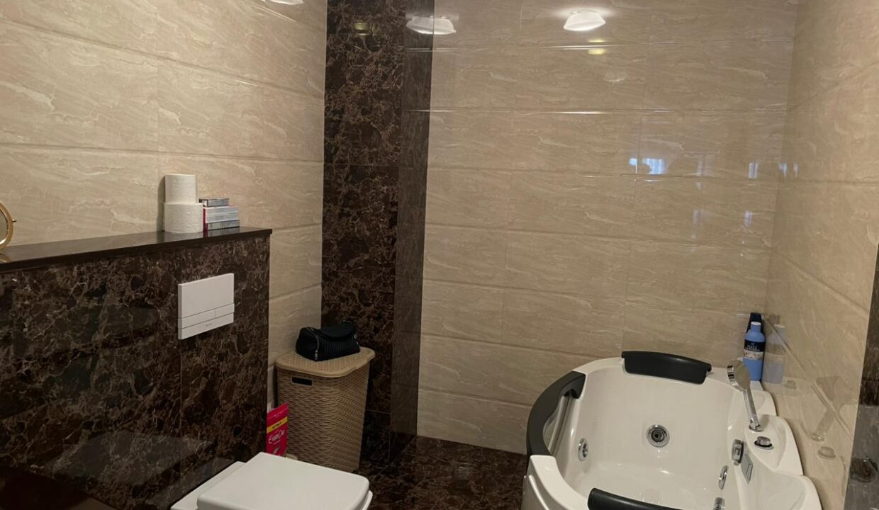 Shtepia Salih Mripa 24