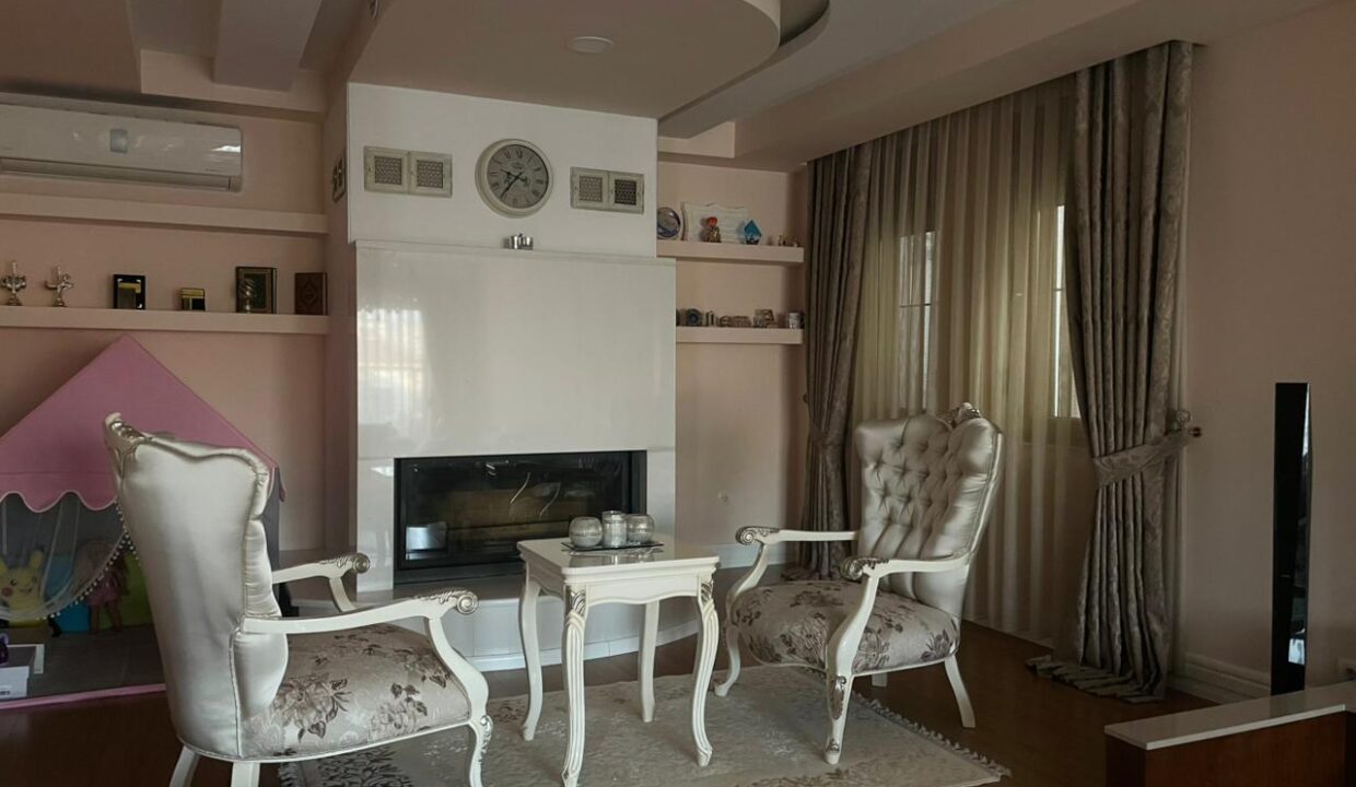 Shtepia Salih Mripa 7