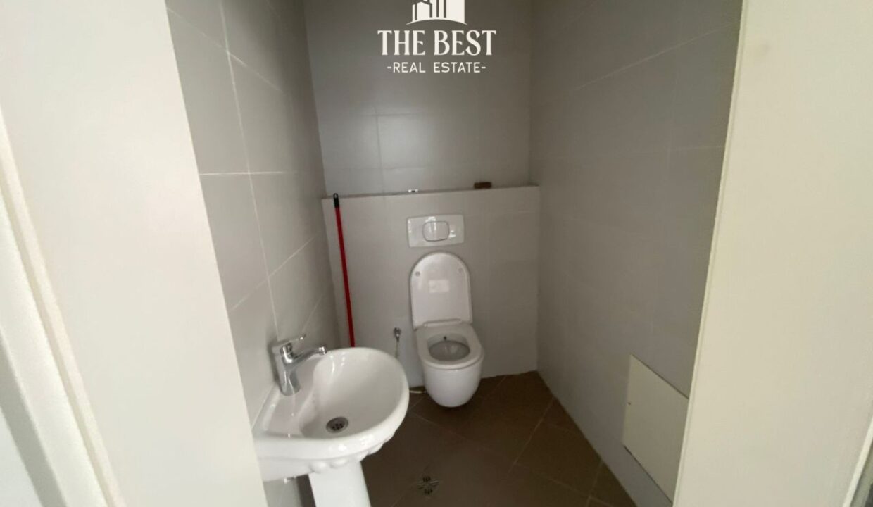 2 lokale ngjit me njana tjetren Emshir tek hotel Nartel Property ID 2026-115-1