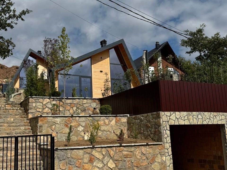 B2AF65E9-613A-4DC5-BD40-5C1204B34B69