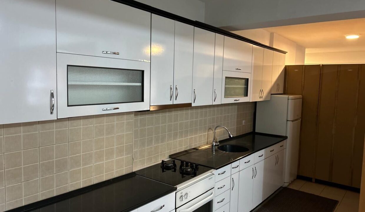 Banes ne Emshir mbi picerin Ambient Pizza Property ID 2026-117-18