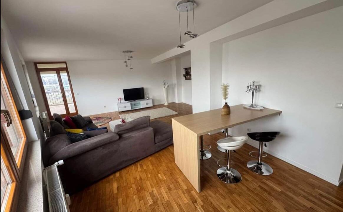 7deb5404-3f9e-4476-b0d8-05fd95219d11