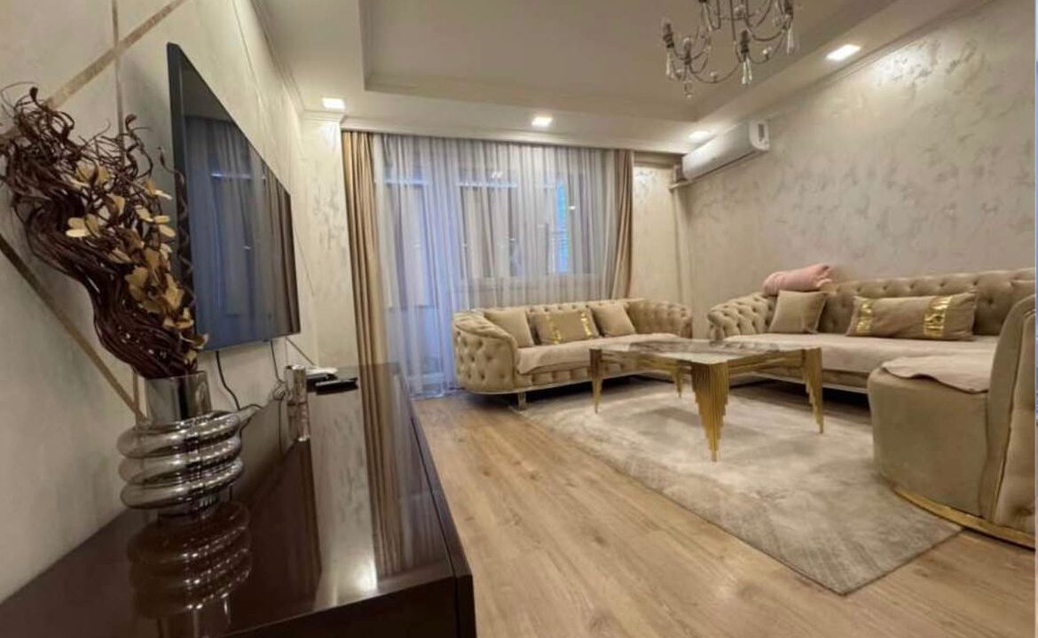 Banes te Royal Mall Property ID 2026-196-2