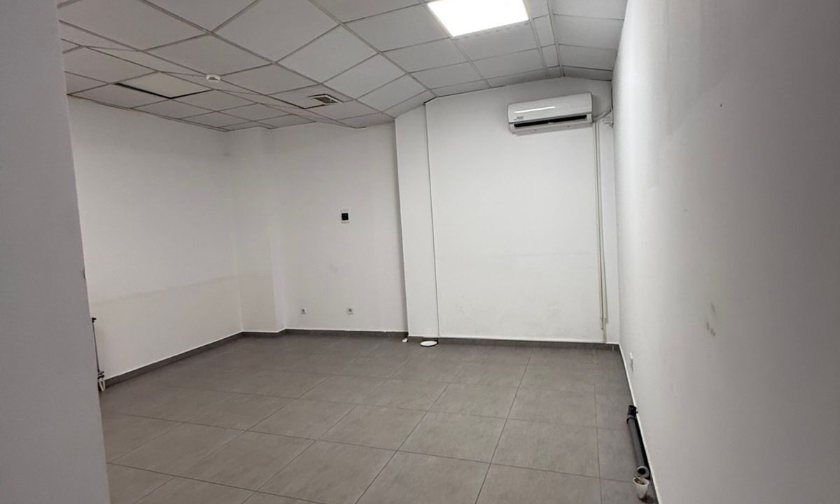 b999b369-372d-4b3c-a060-c25f79bdda0e