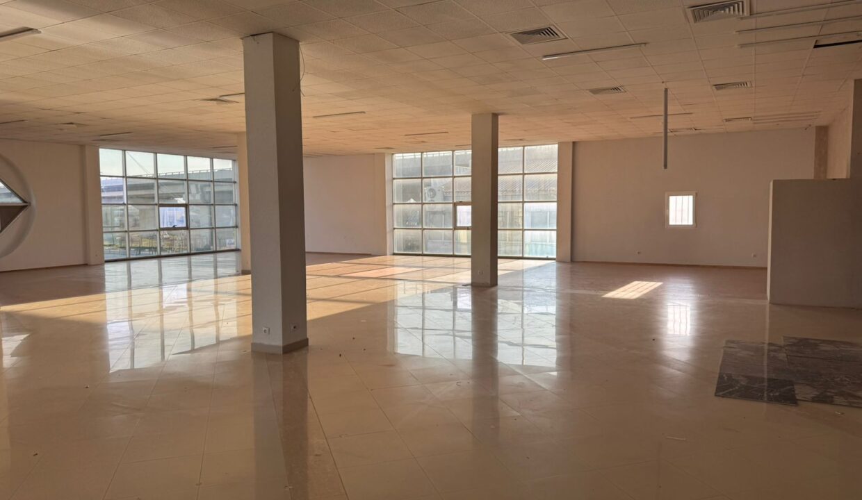 Objekt ne Fushe Kosove te Zone Club Property ID 2026-260-2