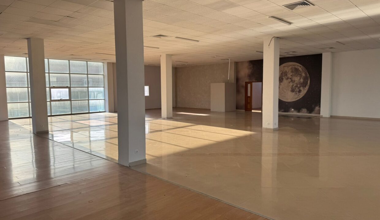 Objekt ne Fushe Kosove te Zone Club Property ID 2026-260-5