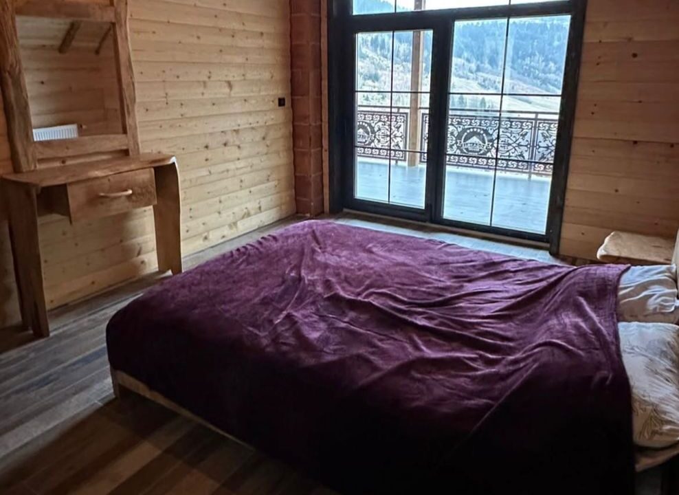 8332cb5b-9baa-4958-a324-3bb36f4a919c