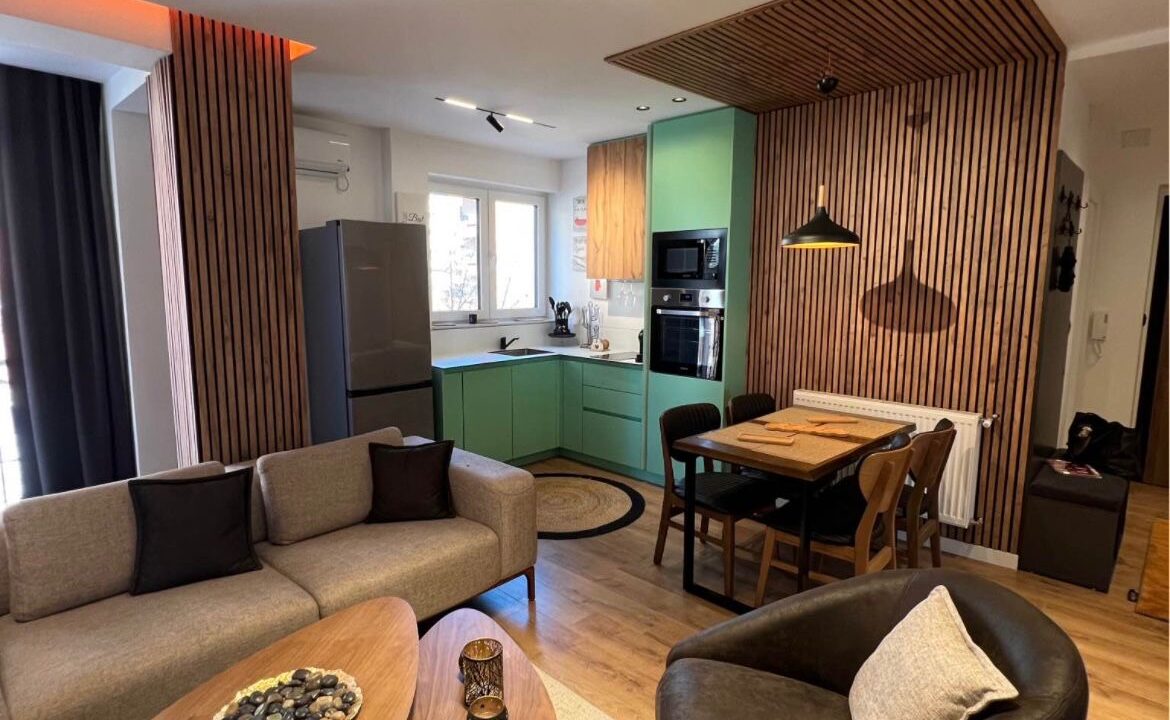 f52e62b1-00de-4c63-9682-674da2ec0d71